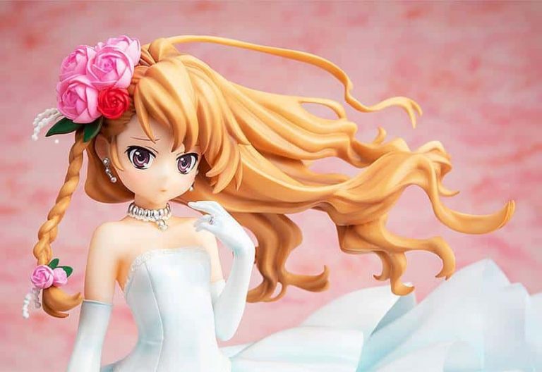 taiga aisaka statue