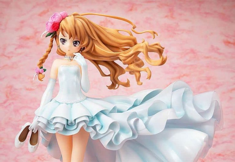 taiga aisaka statue